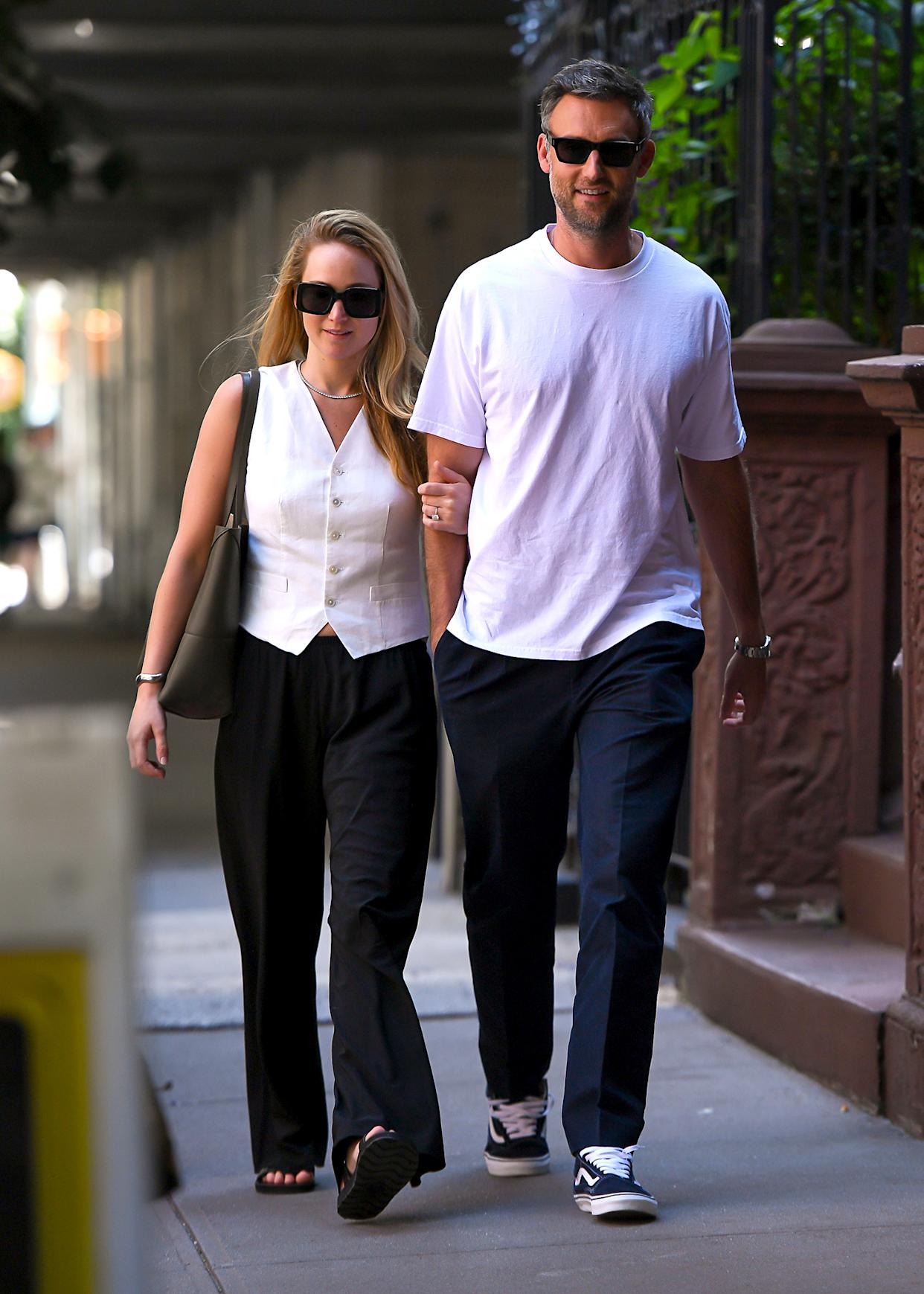 Jennifer Lawrence And Cooke Maroney Step Out Following Second Baby Reports Jennifer Lawrence And Cooke Maroney Step Out Following Second Baby Reports