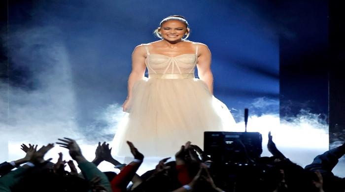 Jennifer Lopez Set To Host 2025 AMAs Jennifer Lopez Set To Host 2025 AMAs