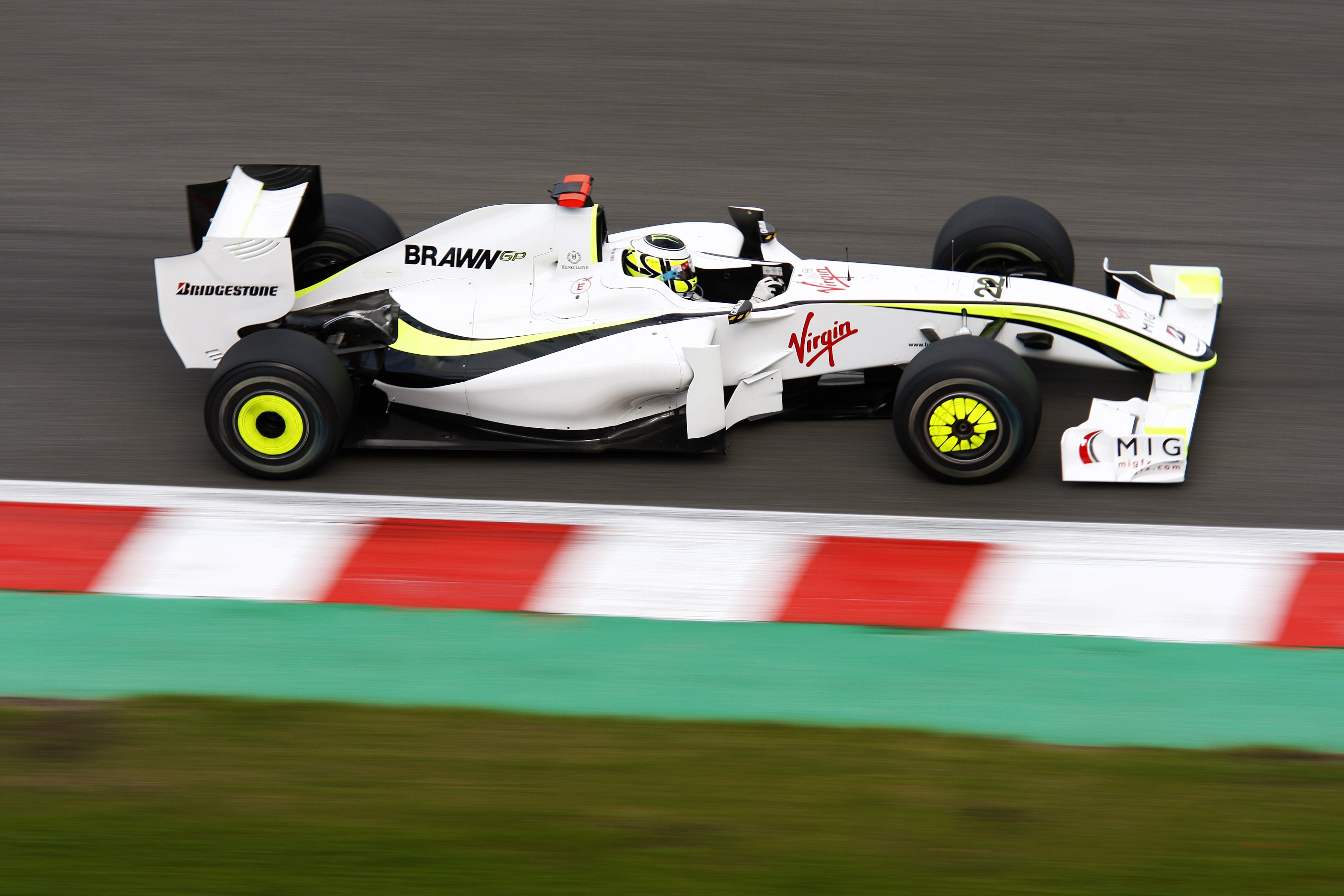 Jenson Button's 2009 Brawn: A Historic Formula 1 Moment Jenson Button's 2009 Brawn: A Historic Formula 1 Moment