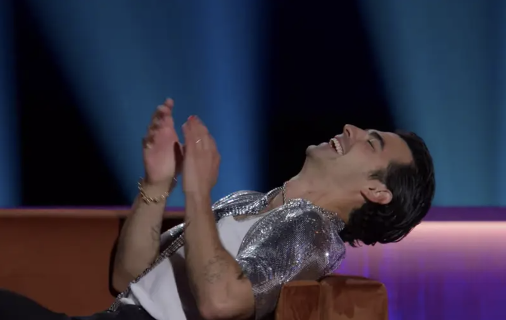 Joe Jonas's Hilarious Response To Couple's Fight Over Him Joe Jonas's Hilarious Response To Couple's Fight Over Him