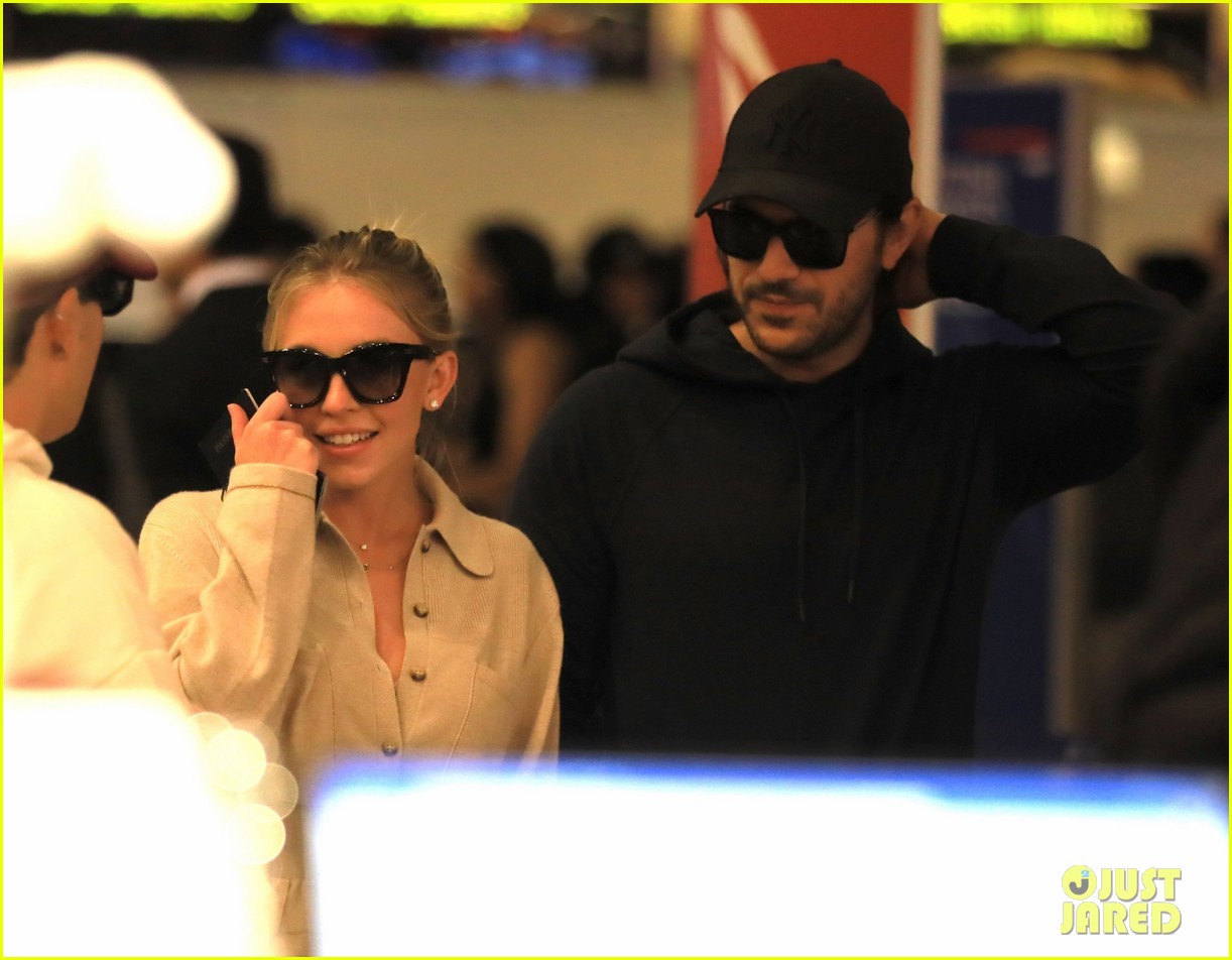 Jonathan Davino Visits Sydney Sweeney's $6 Million LA Mansion Amidst Relationship Questions Jonathan Davino Visits Sydney Sweeney's $6 Million LA Mansion Amidst Relationship Questions