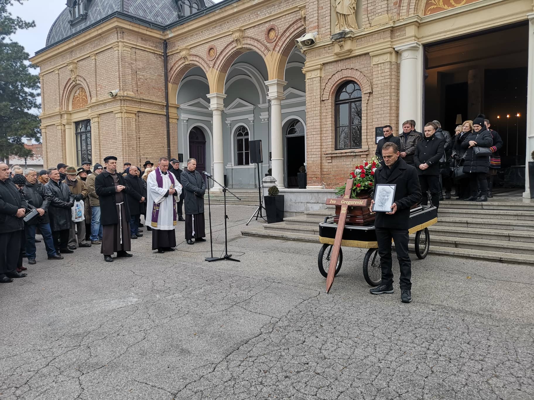 Jutarnji List: Redatelji, Glumci I Voditelji Na Filmskoj Premijeri Jutarnji List: Redatelji, Glumci I Voditelji Na Filmskoj Premijeri