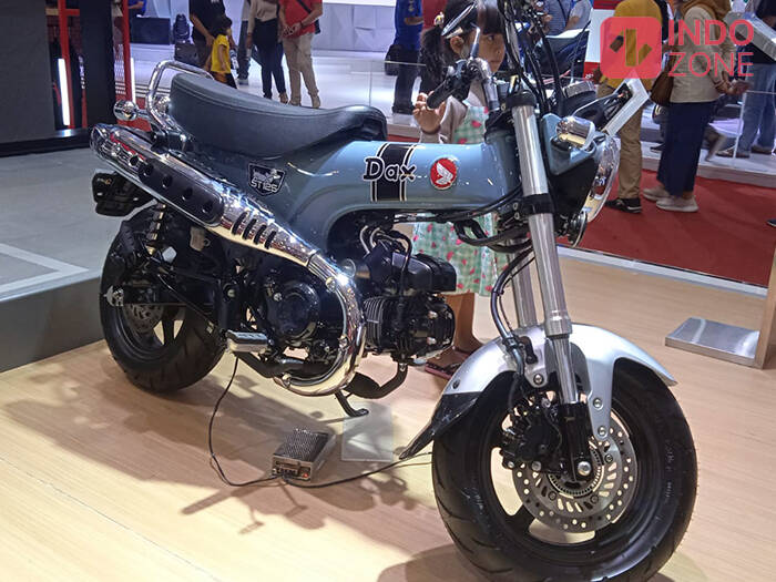 Kawasaki W175 Vs Honda ST125 Dax: Perbandingan Klasik Dan Modern Kawasaki W175 Vs Honda ST125 Dax: Perbandingan Klasik Dan Modern