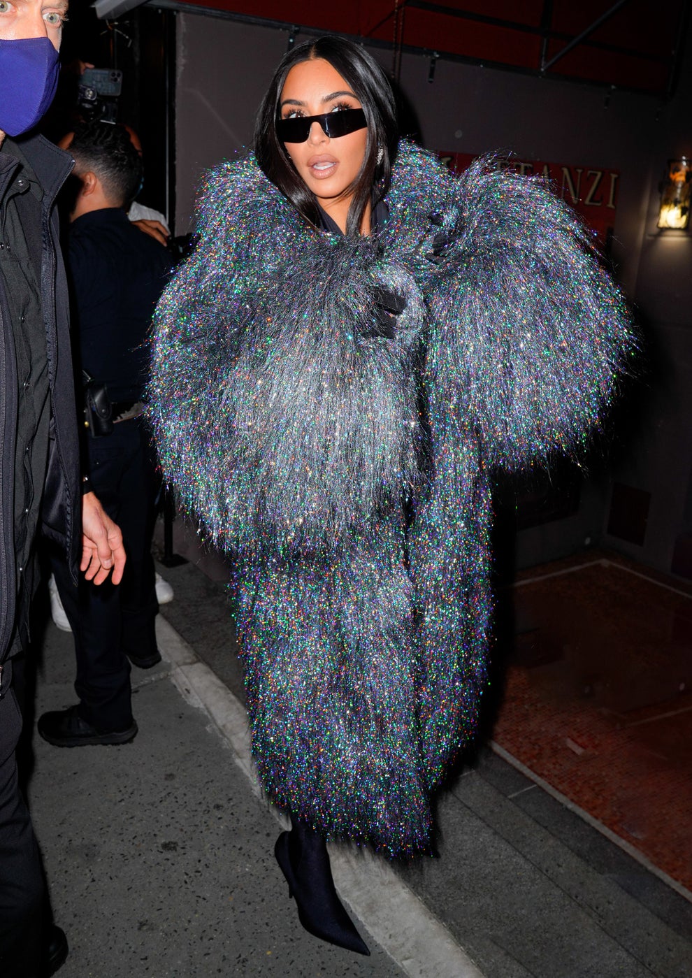 Kim Kardashian's Metallic Balenciaga Look At SNL 50 Kim Kardashian's Metallic Balenciaga Look At SNL 50
