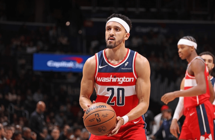 Knicks' Roster Crunch: The Landry Shamet Factor Knicks' Roster Crunch: The Landry Shamet Factor