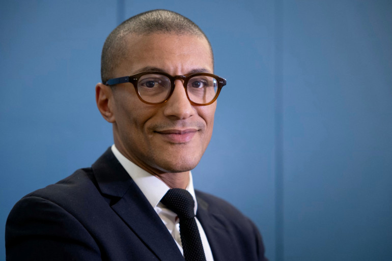 La Guerre Des Mots : Faure Contre Bouamrane, La Bataille Pour Le PS La Guerre Des Mots : Faure Contre Bouamrane, La Bataille Pour Le PS
