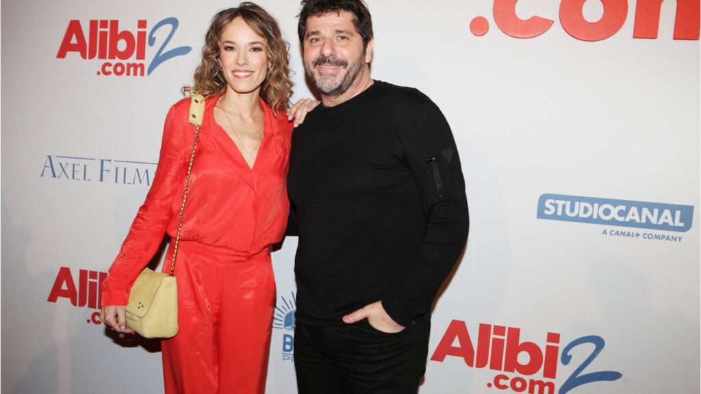 La Nouvelle Compagne D'Éric Antoine : Un Bébé Après Le Divorce La Nouvelle Compagne D'Éric Antoine : Un Bébé Après Le Divorce