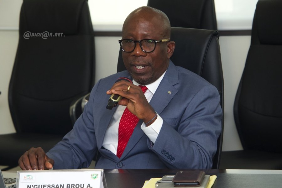 Le Projet D'Adressage Du District Autonome D'Abidjan : Bilan Et Perspectives Le Projet D'Adressage Du District Autonome D'Abidjan : Bilan Et Perspectives