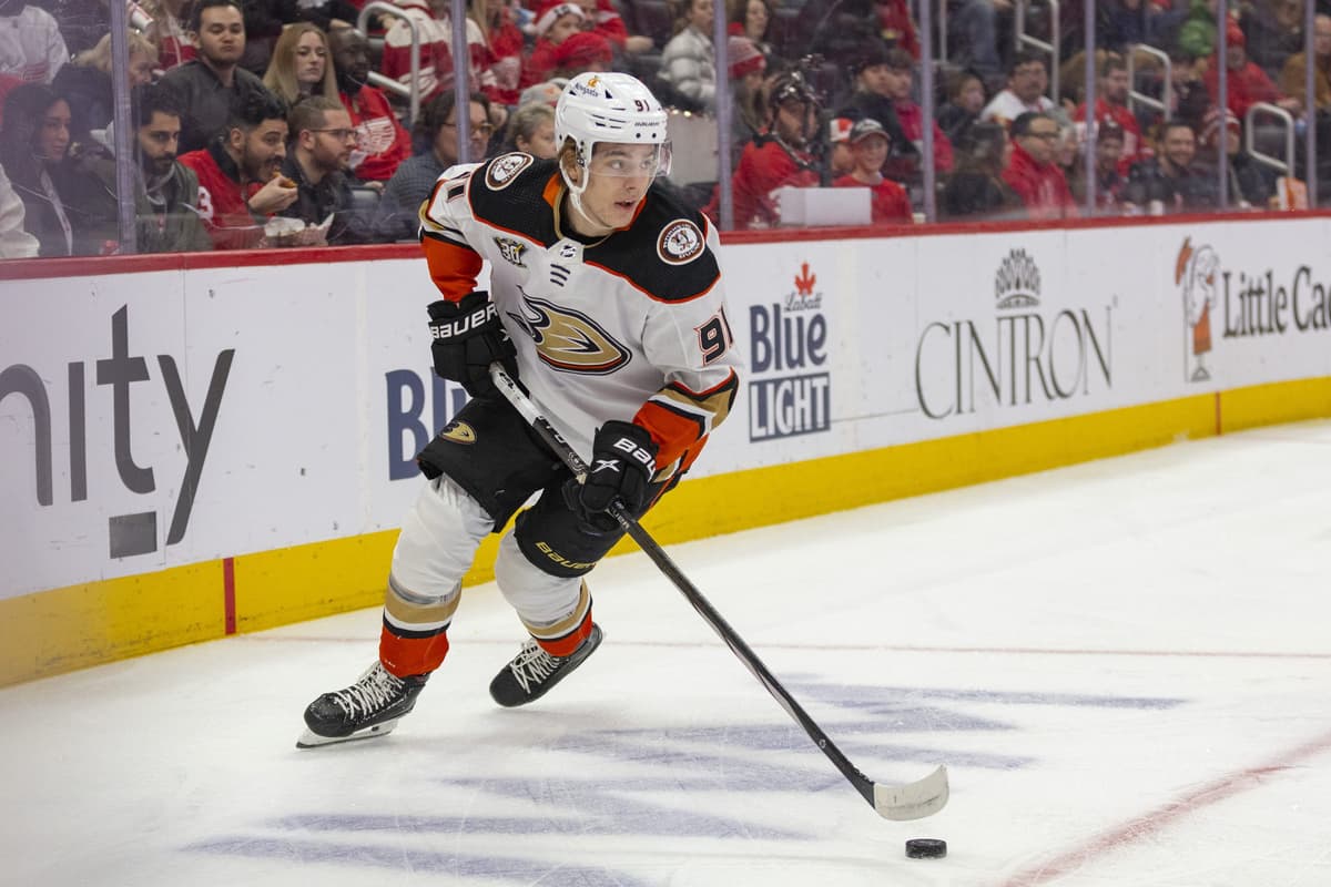 Leo Carlsson Two-Goal Game Not Enough For Ducks Against Stars Leo Carlsson Two-Goal Game Not Enough For Ducks Against Stars