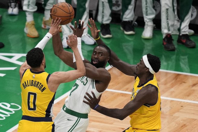 Lietuviai Neinvestavo: „Boston Celtics“ Parduoti Už Rekordinę Kainą Lietuviai Neinvestavo: „Boston Celtics“ Parduoti Už Rekordinę Kainą