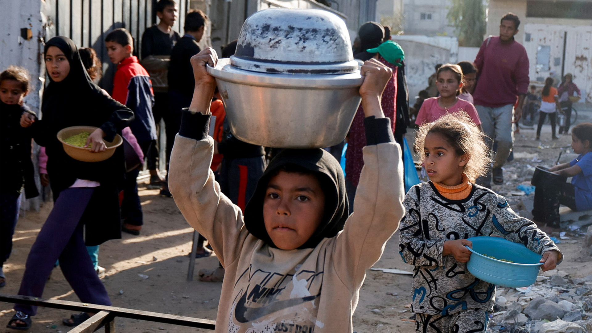 Life Under Blockade: Hunger, Disease, And Crime Ravage Gaza Life Under Blockade: Hunger, Disease, And Crime Ravage Gaza