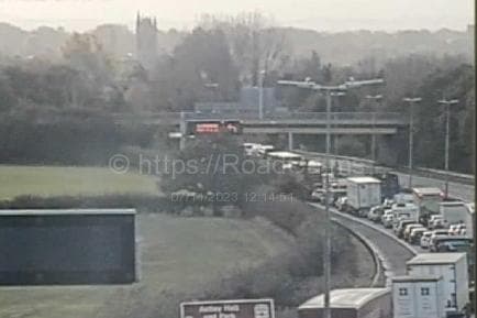 Live Updates: M6 Closed Due To Serious Accident - Expect Delays Live Updates: M6 Closed Due To Serious Accident - Expect Delays