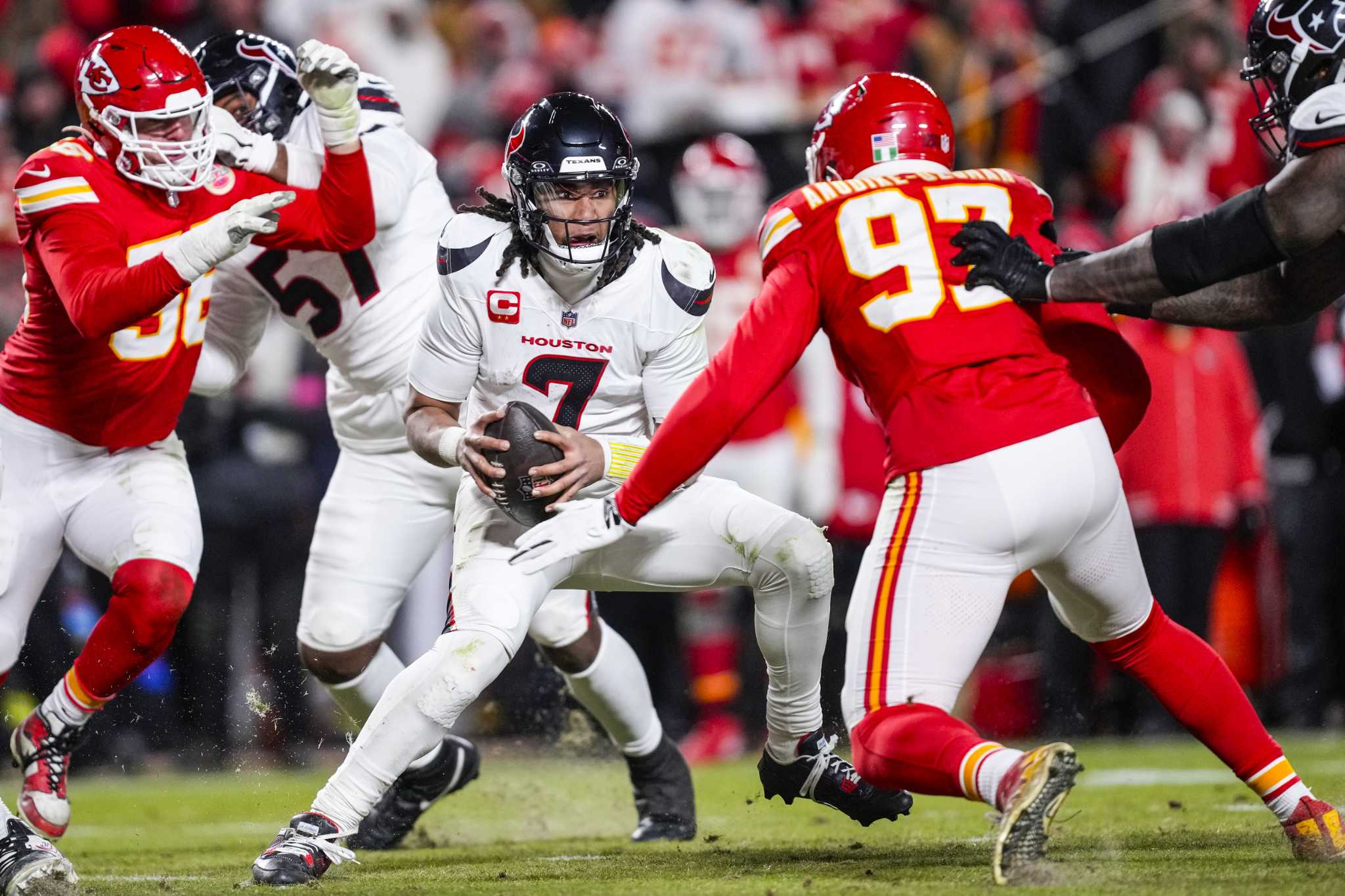 Luis Arraez's Concussion: 7-Day Injured List Placement Luis Arraez's Concussion: 7-Day Injured List Placement