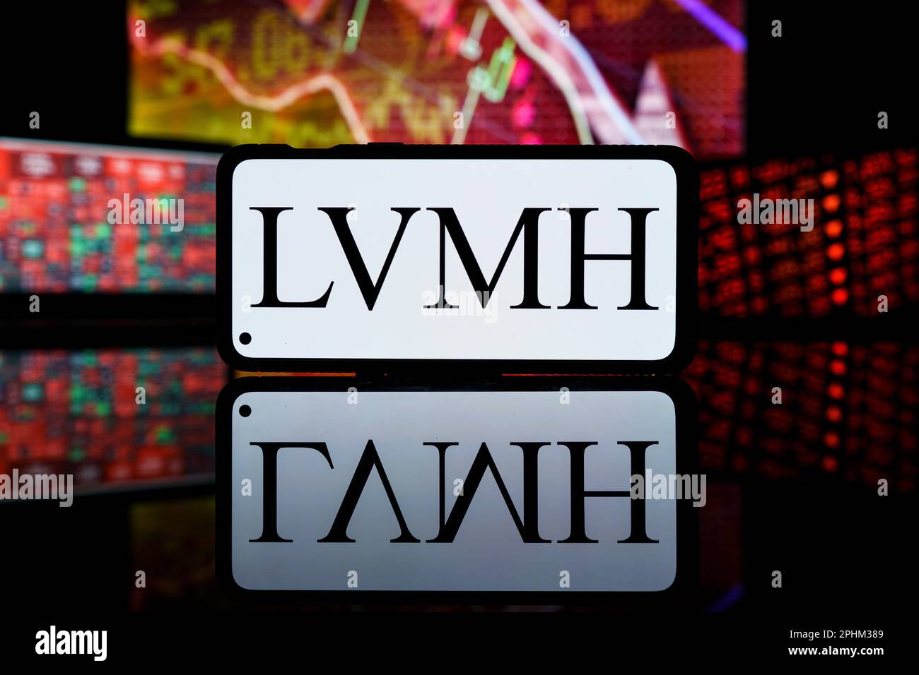 LVMH Stock Drops 8.2% On Disappointing Q1 Results LVMH Stock Drops 8.2% On Disappointing Q1 Results
