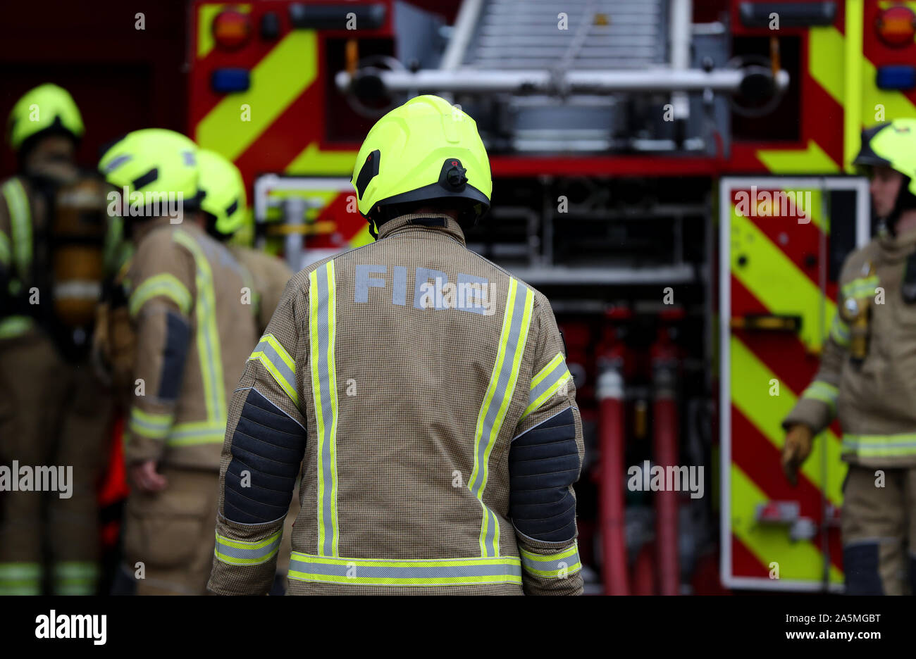 Major East London Fire: 125 Firefighters Battle Shop Inferno Major East London Fire: 125 Firefighters Battle Shop Inferno