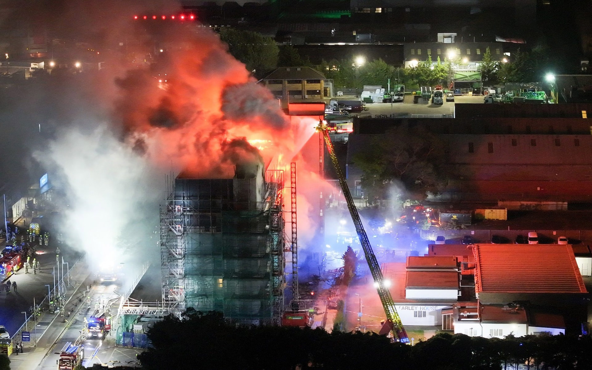 Major Fire Engulfs East London High Street Shop; 100+ Firefighters On Scene Major Fire Engulfs East London High Street Shop; 100+ Firefighters On Scene