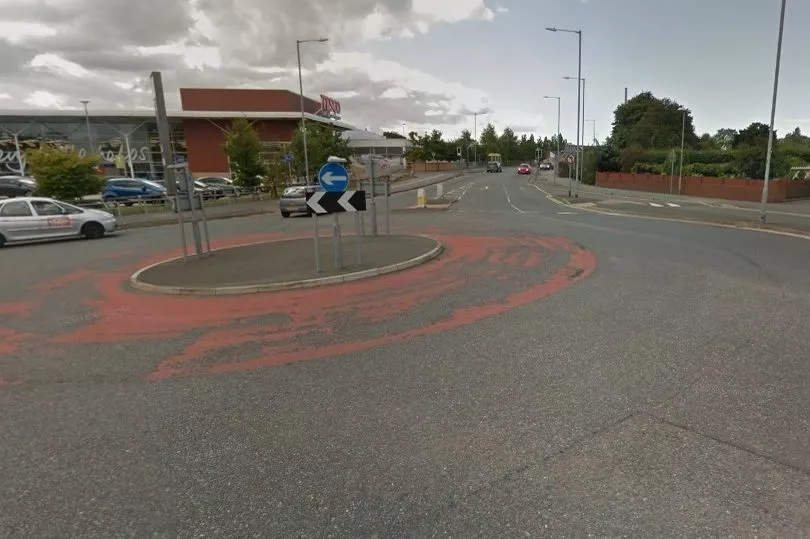 Major Road Closed After Serious Accident: Person Hospitalized Major Road Closed After Serious Accident: Person Hospitalized
