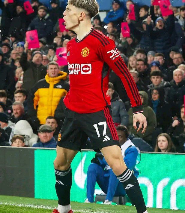Manchester United's Garnacho: Transfer Speculation Mounts Amidst Chelsea Links Manchester United's Garnacho: Transfer Speculation Mounts Amidst Chelsea Links