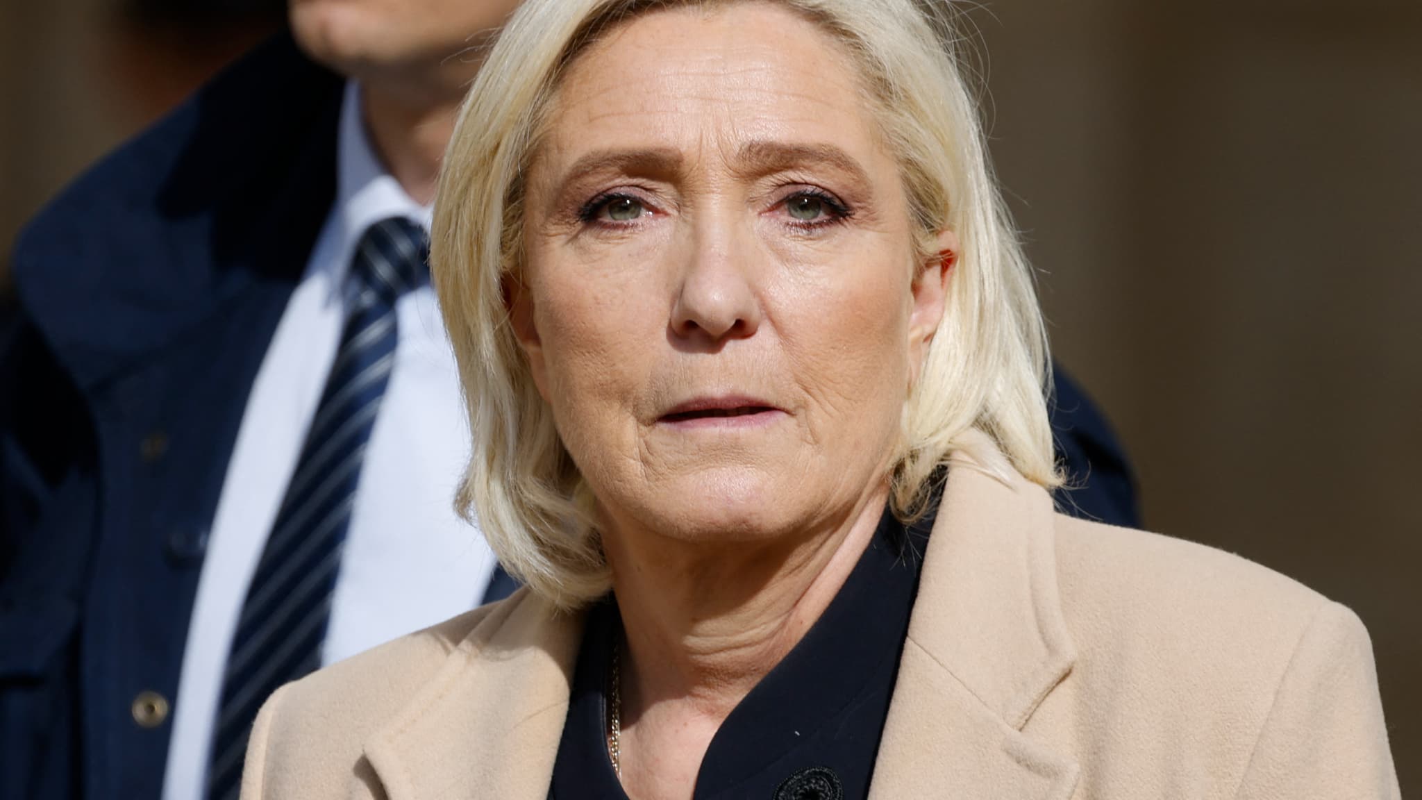 Marine Le Pen Condamnée : Analyse De La Décision De 5 Ans D'Inéligibilité Marine Le Pen Condamnée : Analyse De La Décision De 5 Ans D'Inéligibilité