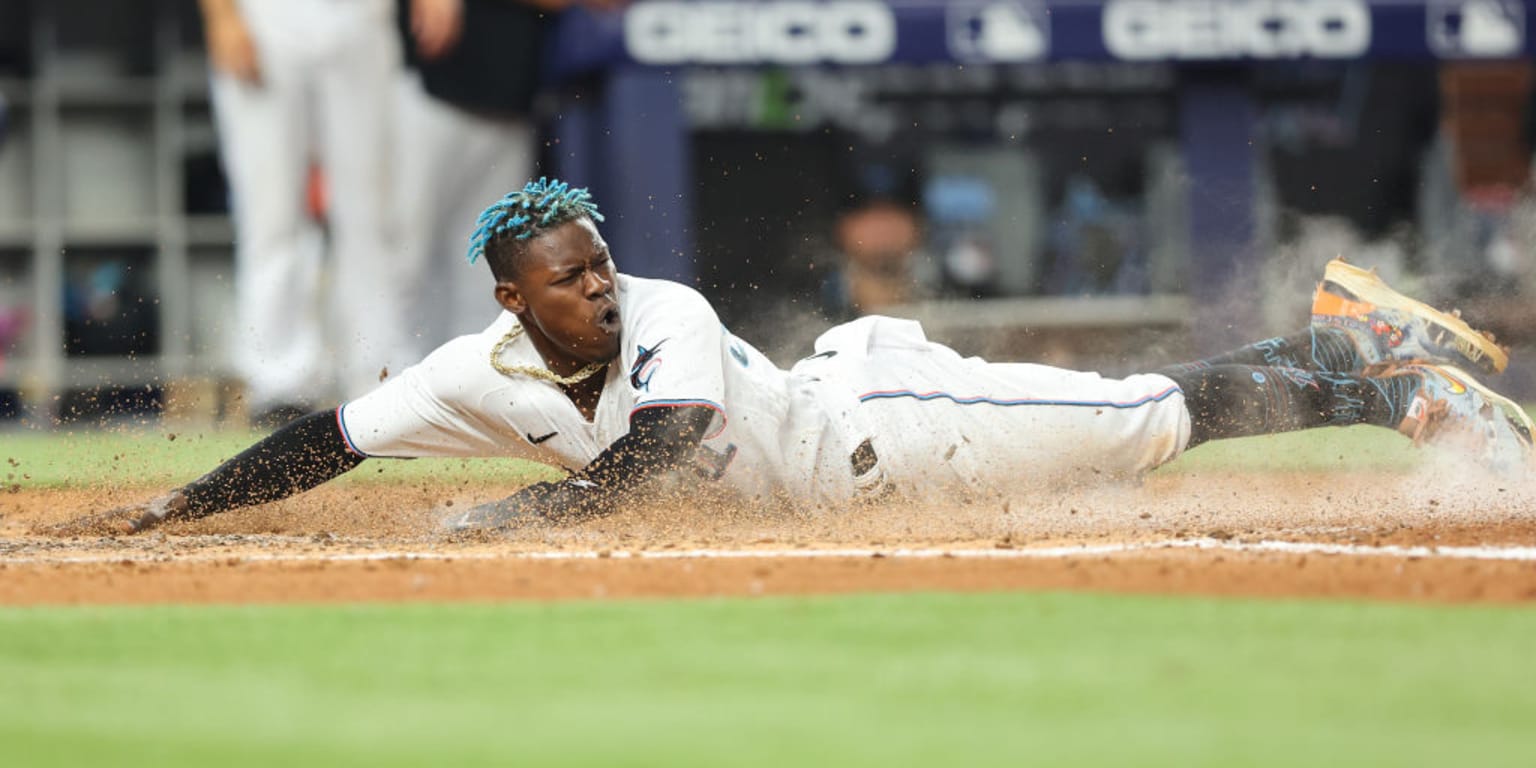 Marlins Hold Off Nationals, Return To .500 Marlins Hold Off Nationals, Return To .500