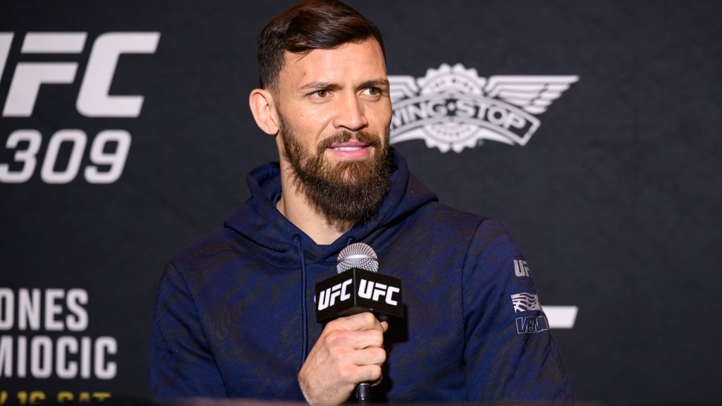 Mauricio Ruffy Perfects Spinning Kick Ahead Of UFC 313 Mauricio Ruffy Perfects Spinning Kick Ahead Of UFC 313