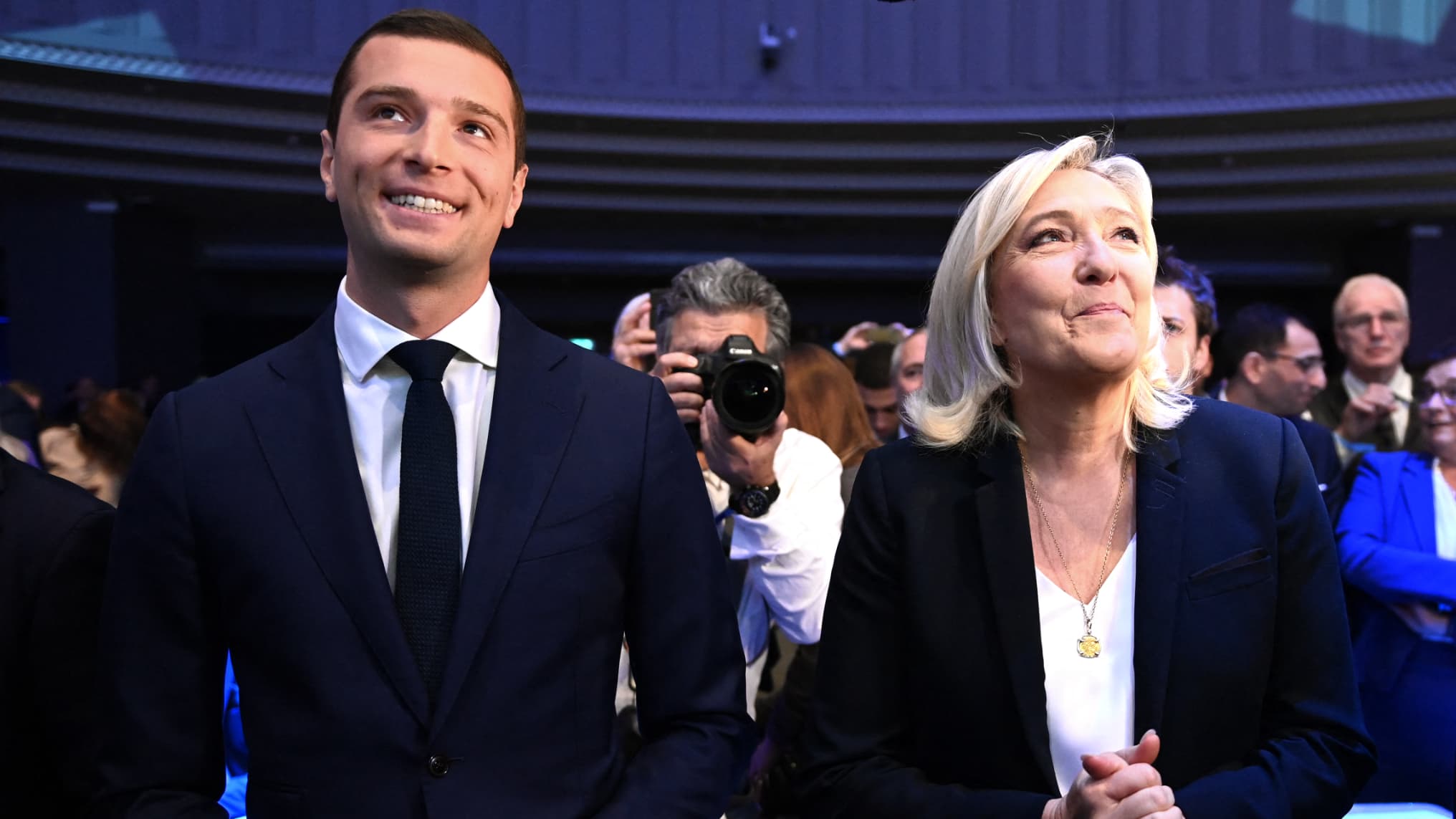 Médine En Concert En Grand Est : La Région Accorde Une Subvention, Polémique Au RN Médine En Concert En Grand Est : La Région Accorde Une Subvention, Polémique Au RN