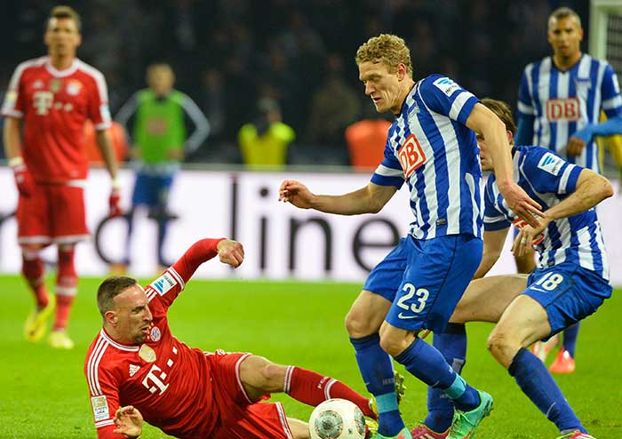 Müller's Home Farewell: Bayern Munich Clinch Bundesliga Championship Müller's Home Farewell: Bayern Munich Clinch Bundesliga Championship