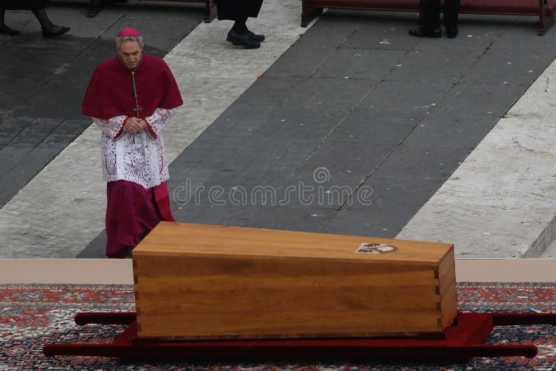 Multidão Se Reúne No Vaticano Para O Funeral Do Papa Francisco Multidão Se Reúne No Vaticano Para O Funeral Do Papa Francisco