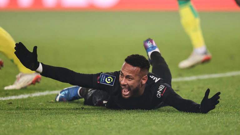 Multiple Clubs Vie For Dean Huijsen: Arsenal And Chelsea Lead The Race Multiple Clubs Vie For Dean Huijsen: Arsenal And Chelsea Lead The Race