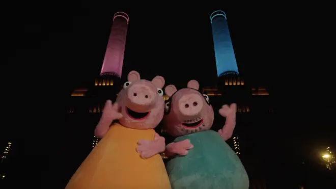 Mummy Pig's Extravagant Gender Reveal: A London Event Mummy Pig's Extravagant Gender Reveal: A London Event