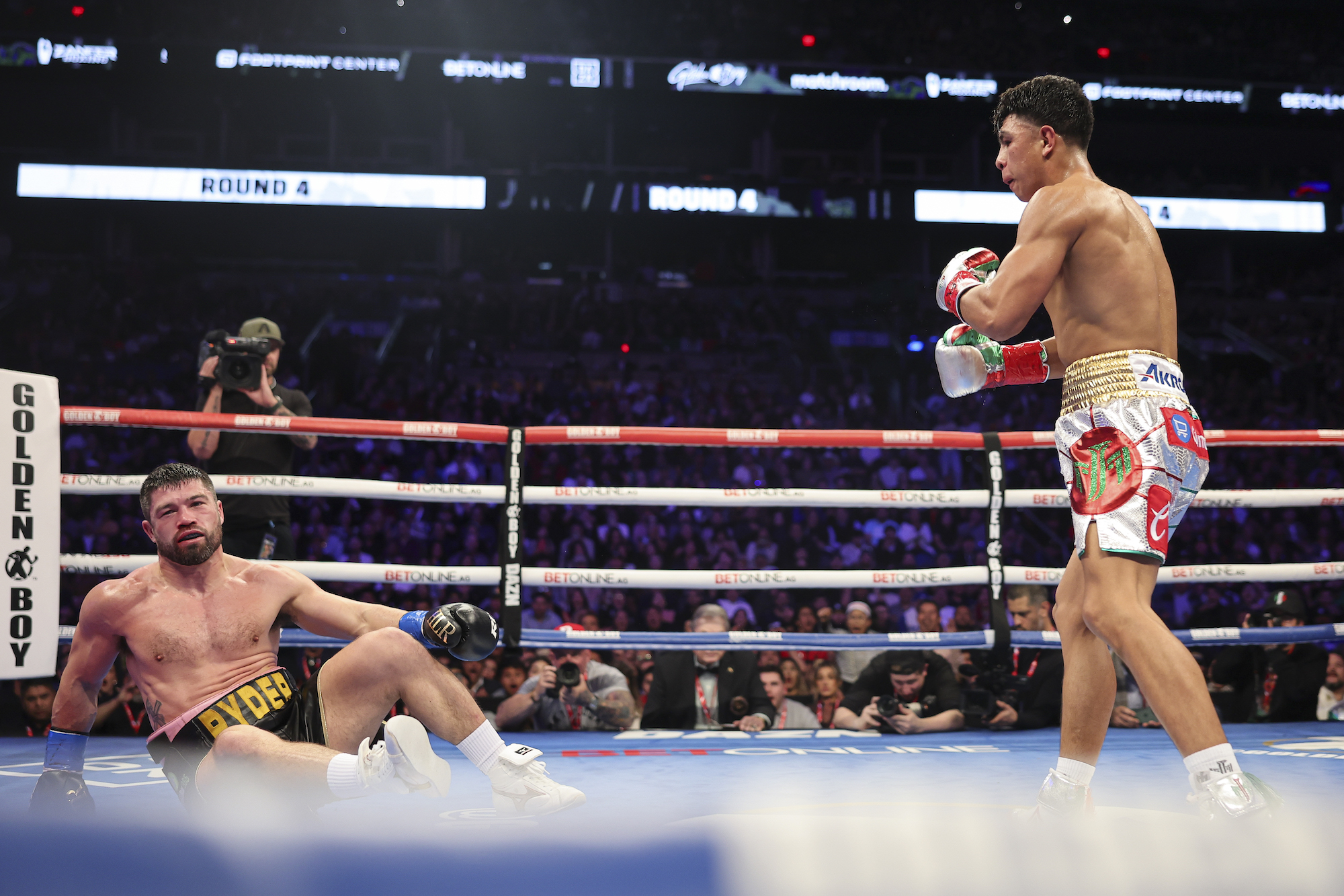 Munguia Secures Points Win Against Surace In Riyadh Munguia Secures Points Win Against Surace In Riyadh