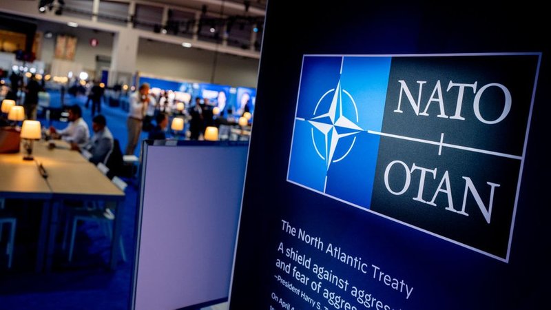 NATO: Український Шлях Та Німецька Підтримка NATO: Український Шлях Та Німецька Підтримка