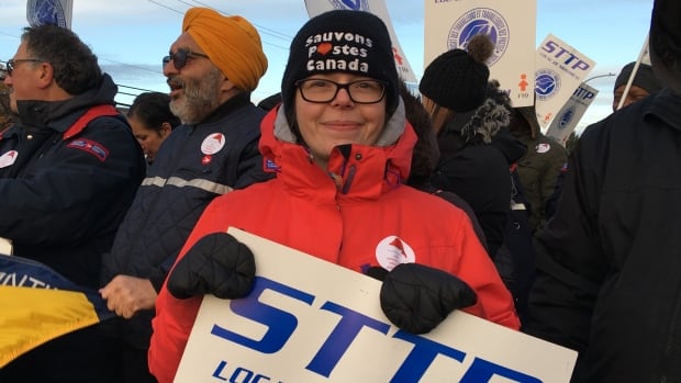 New Contract Offers From Canada Post As Strike Deadline Looms New Contract Offers From Canada Post As Strike Deadline Looms