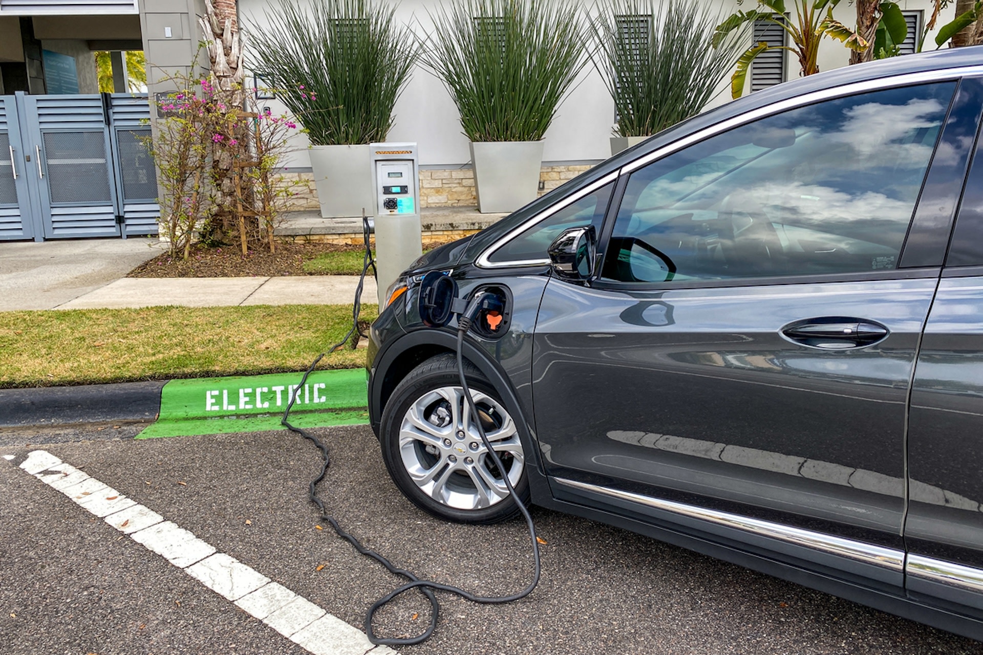 New Pushback From Car Dealers On EV Mandate Requirements New Pushback From Car Dealers On EV Mandate Requirements