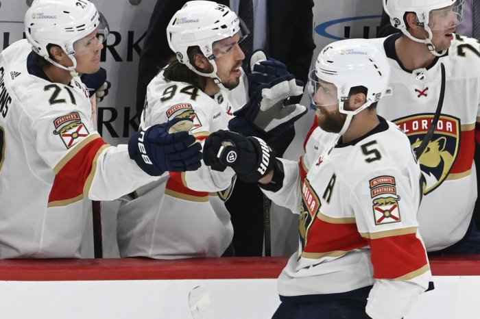 NHL Recap: Avalanche Defeat Panthers Despite Late Florida Rally NHL Recap: Avalanche Defeat Panthers Despite Late Florida Rally