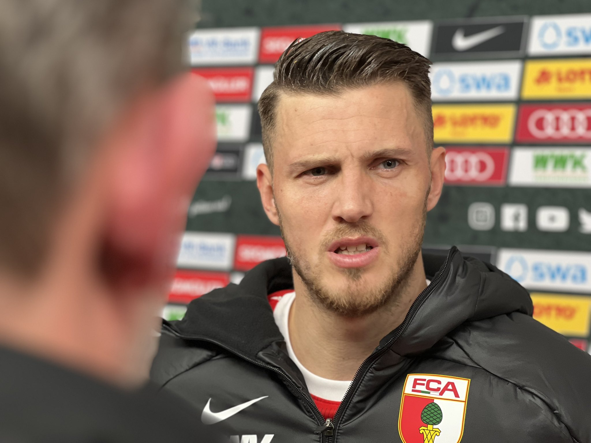 Nieuwe Trainer Voor Gouweleeuw Bij FC Augsburg Nieuwe Trainer Voor Gouweleeuw Bij FC Augsburg