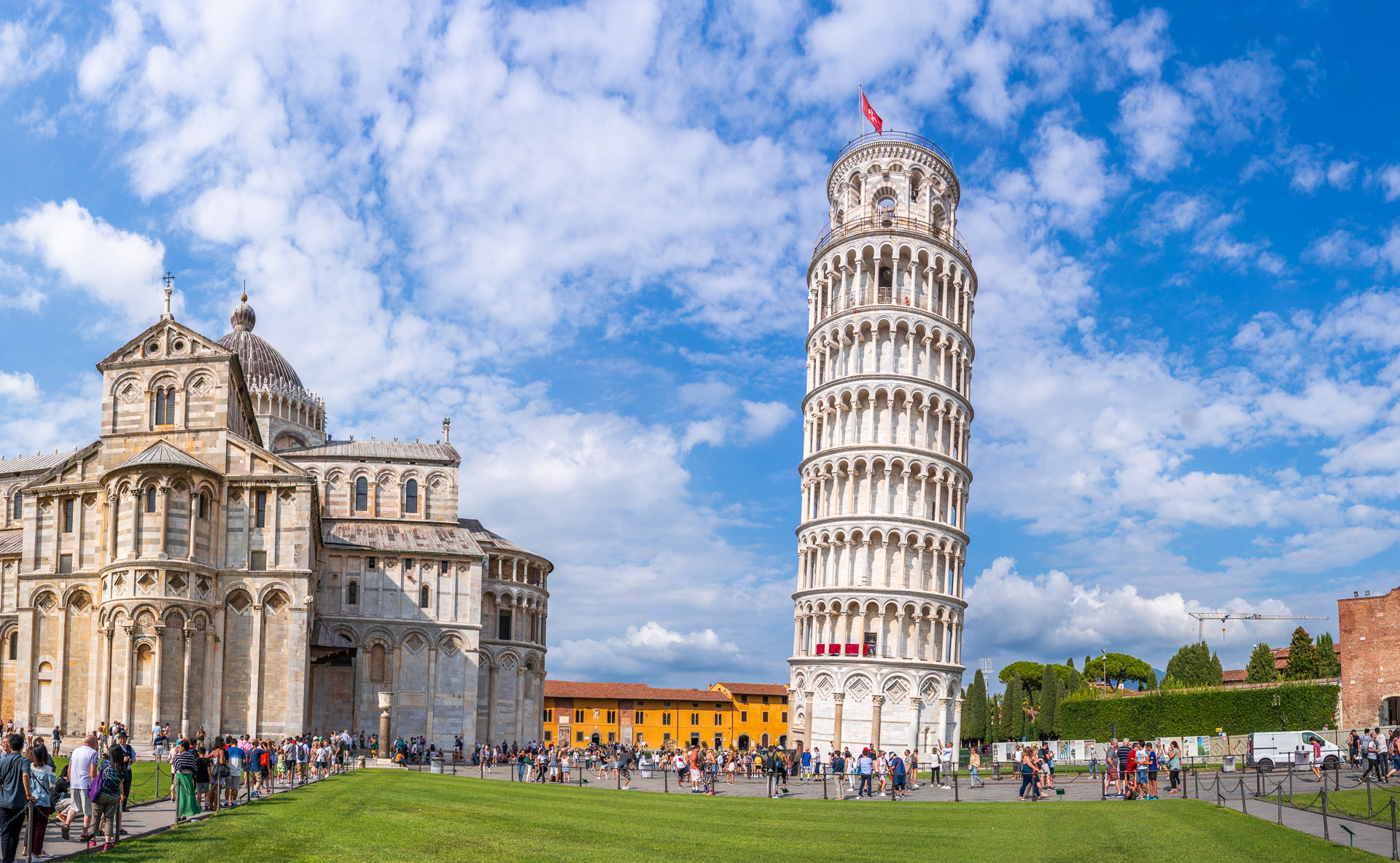 [Nom De La Ville]:  Un Bijou D'Architecture Toscane En Petite Italie De L'Ouest