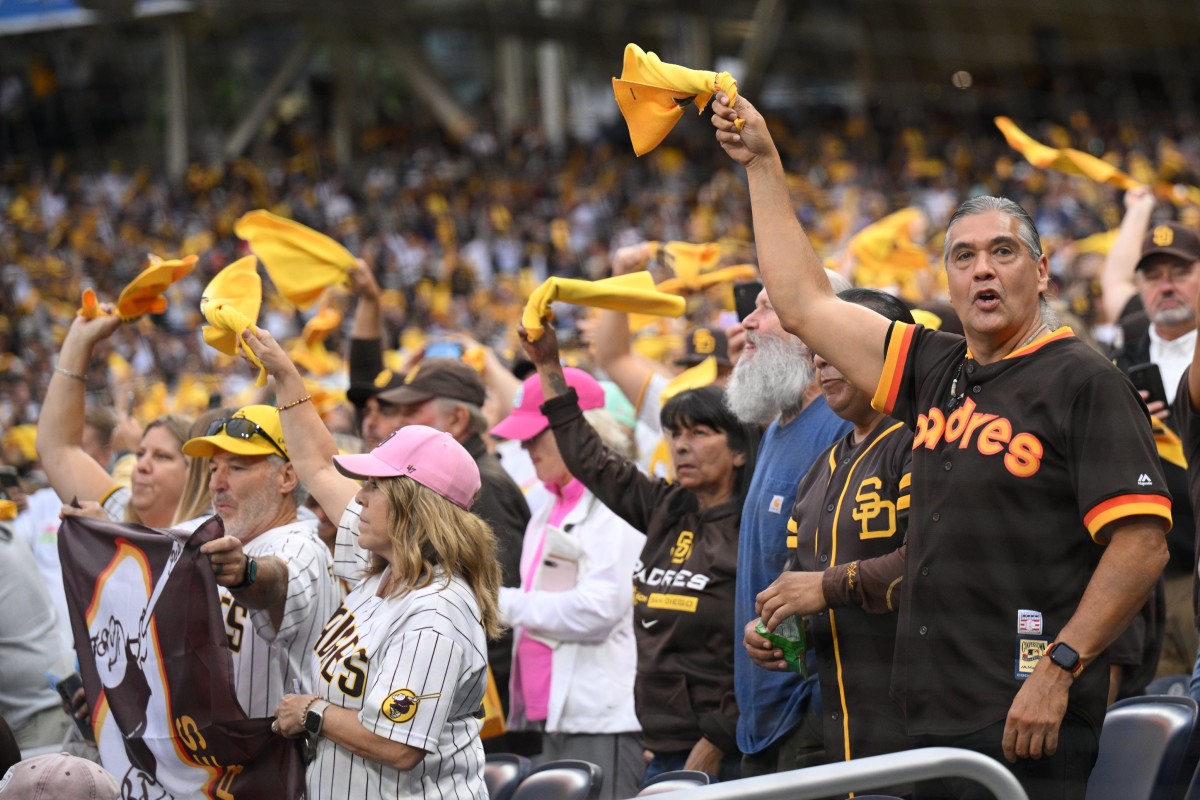 Padres Sweep Giants In Petco Park Showdown Padres Sweep Giants In Petco Park Showdown