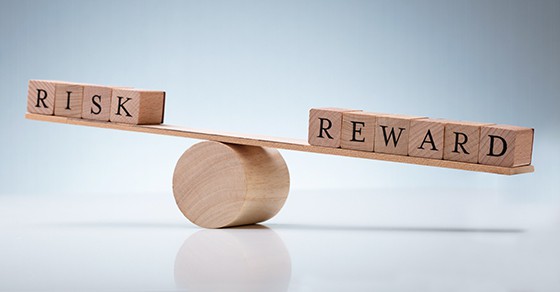 Palantir Stock Investment: Weighing The Risks And Rewards Of A 40% 2025 Target Palantir Stock Investment: Weighing The Risks And Rewards Of A 40% 2025 Target