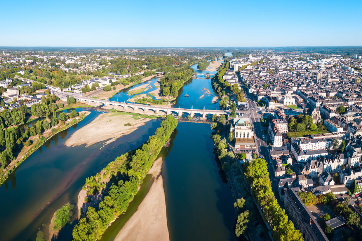 Parcourir La Loire À Vélo: Nantes, Vignobles Et Estuaire Parcourir La Loire À Vélo: Nantes, Vignobles Et Estuaire