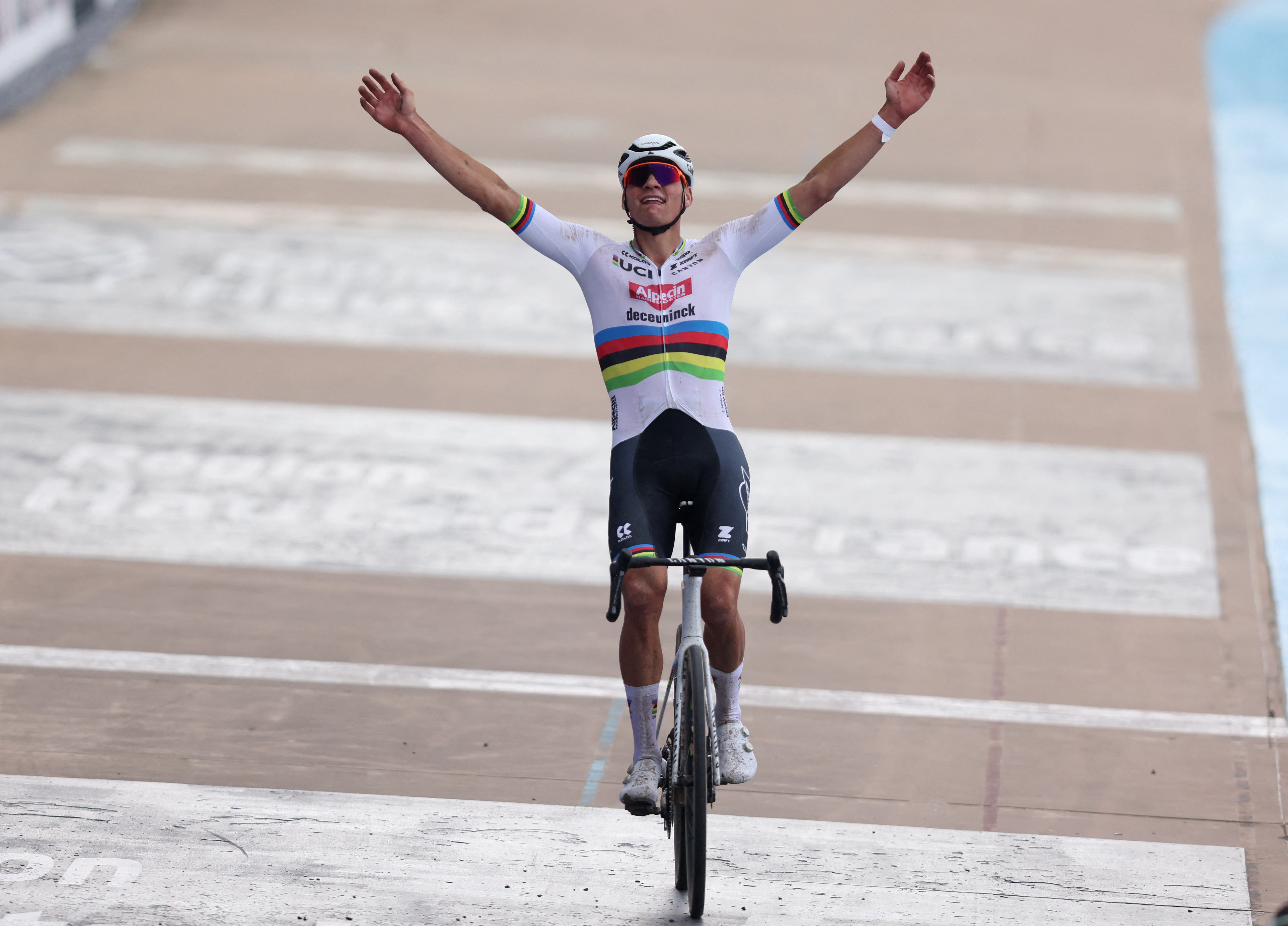 Paris-Roubaix 2024: Van Der Poel Achieves Unprecedented Hat-Trick Paris-Roubaix 2024: Van Der Poel Achieves Unprecedented Hat-Trick