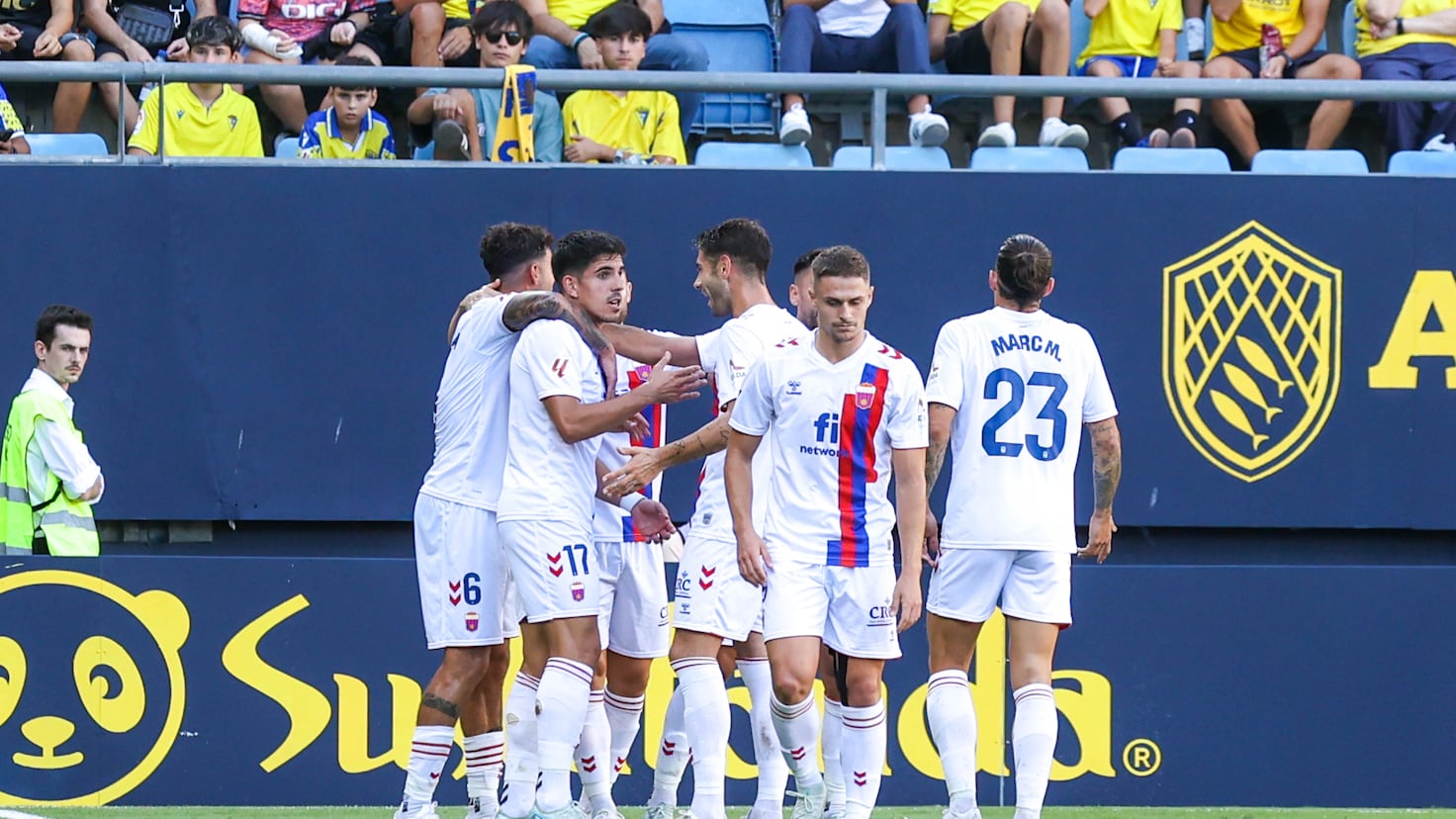 Partido En Directo: Almería Contra Eldense - LaLiga HyperMotion Partido En Directo: Almería Contra Eldense - LaLiga HyperMotion