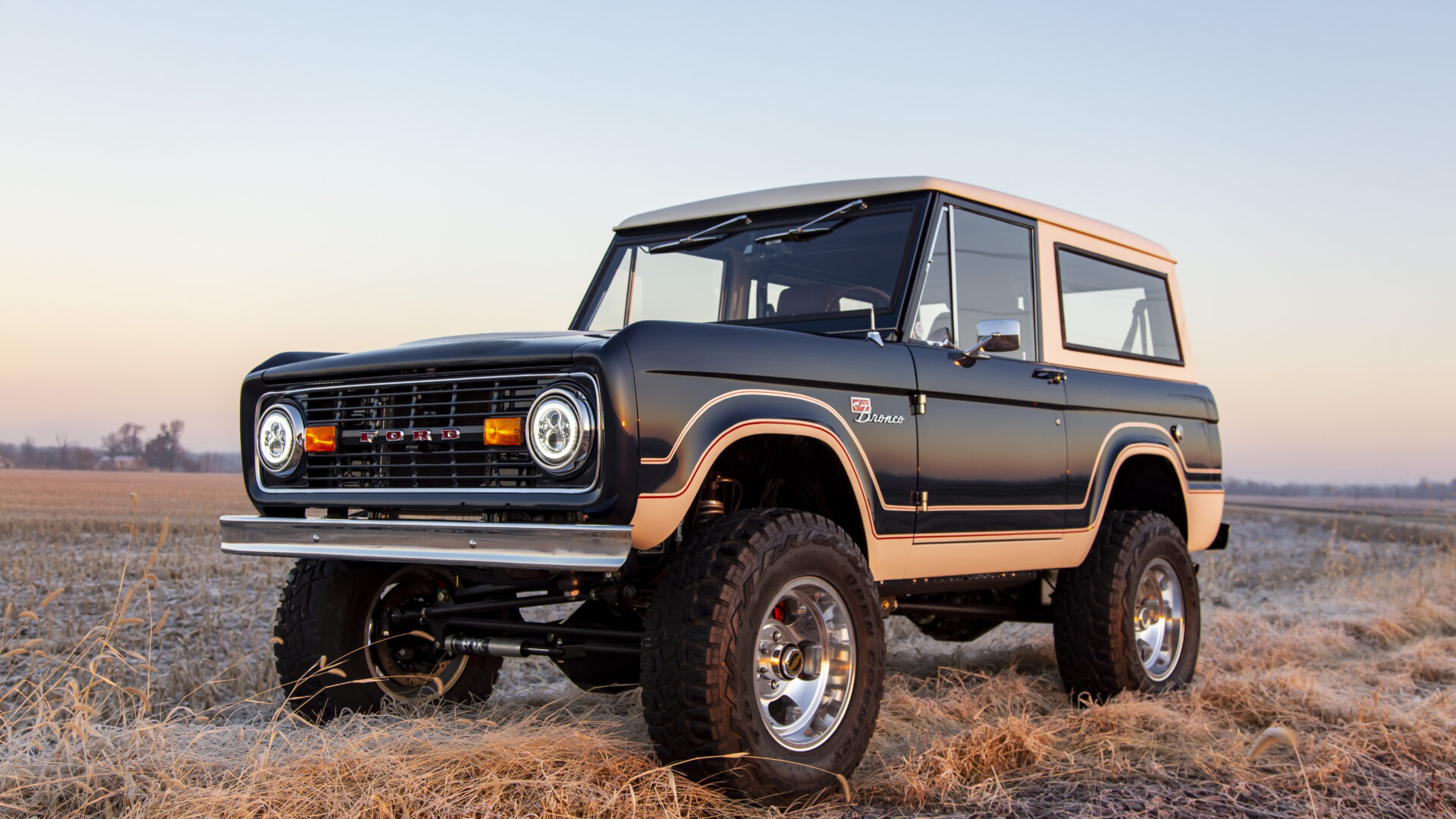 Patrick Schwarzenegger: Effortlessly Cool In His Classic Bronco Patrick Schwarzenegger: Effortlessly Cool In His Classic Bronco