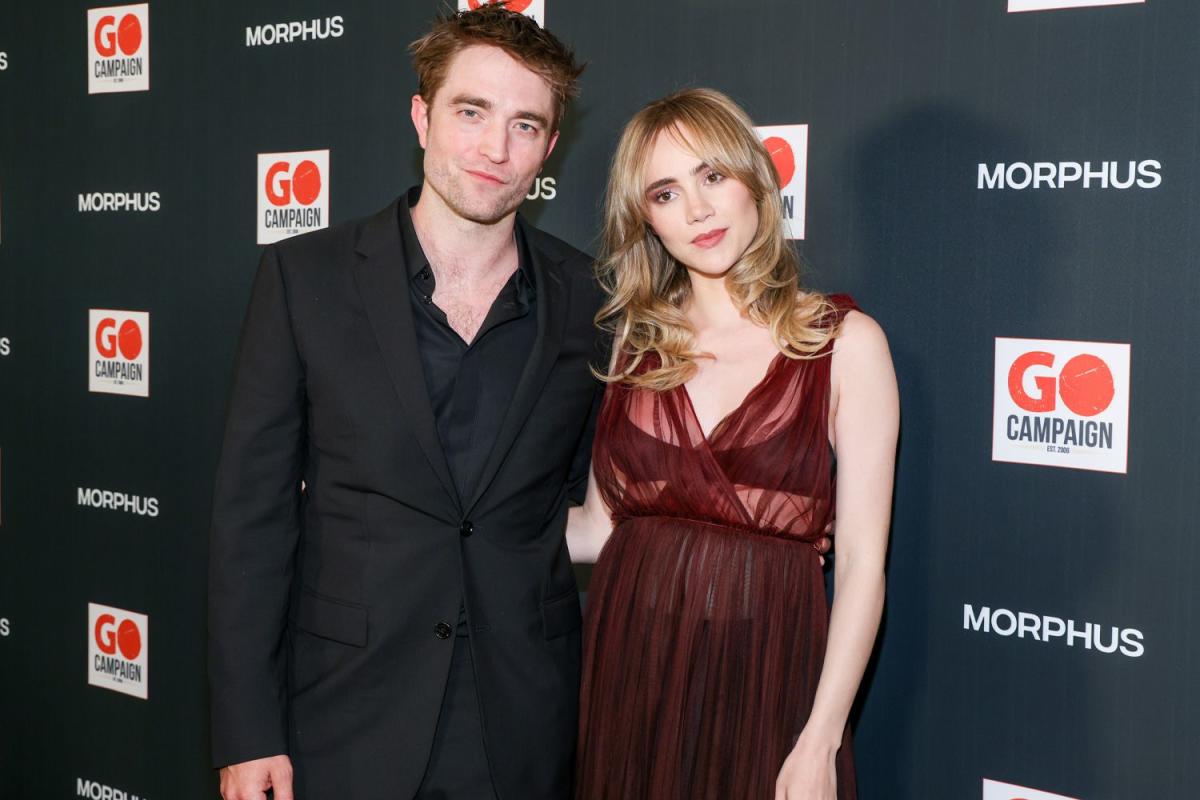 Pattinson Works On New Role, Suki Waterhouse Involved Pattinson Works On New Role, Suki Waterhouse Involved