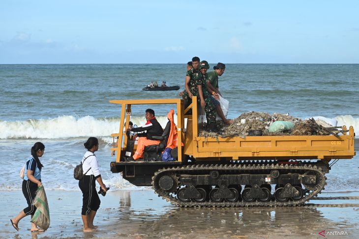 Persemian Gerakan Bali Bersih Sampah: Strategi Menuju Pulau Bali Yang Lebih Bersih Persemian Gerakan Bali Bersih Sampah: Strategi Menuju Pulau Bali Yang Lebih Bersih