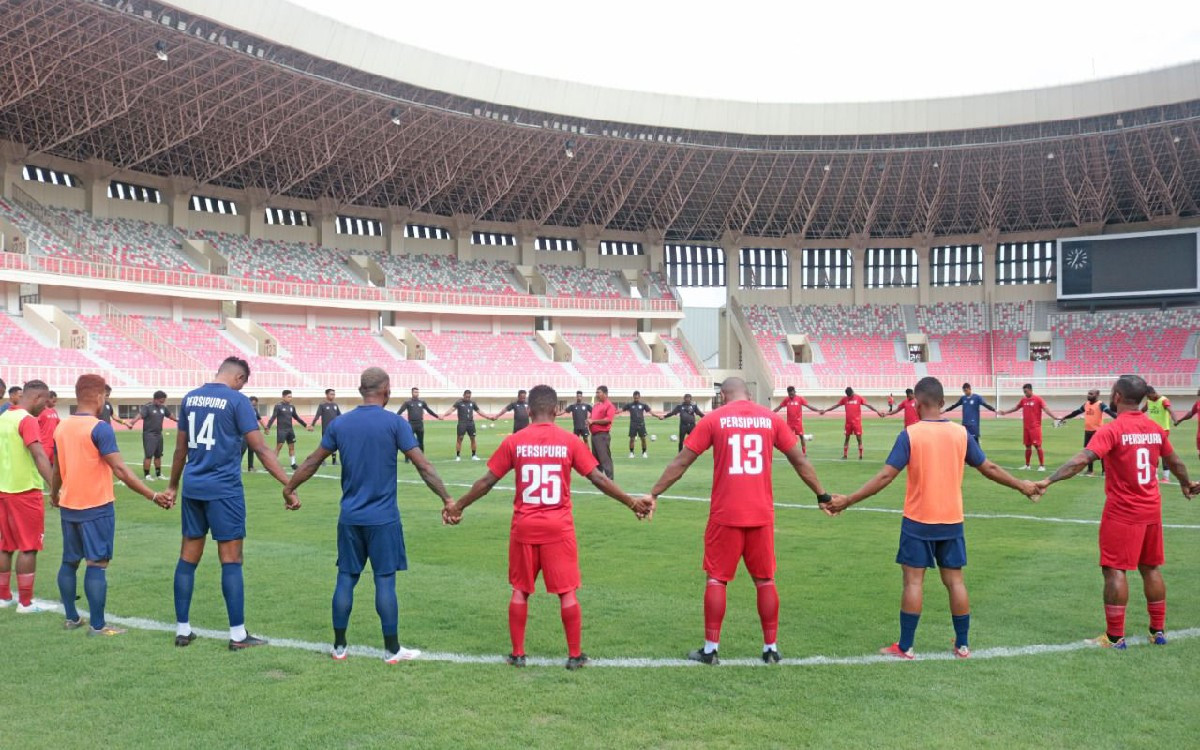 Persipura Butuh Dukungan Masyarakat Papua: Imbauan Kakanwil Ayorbaba Persipura Butuh Dukungan Masyarakat Papua: Imbauan Kakanwil Ayorbaba