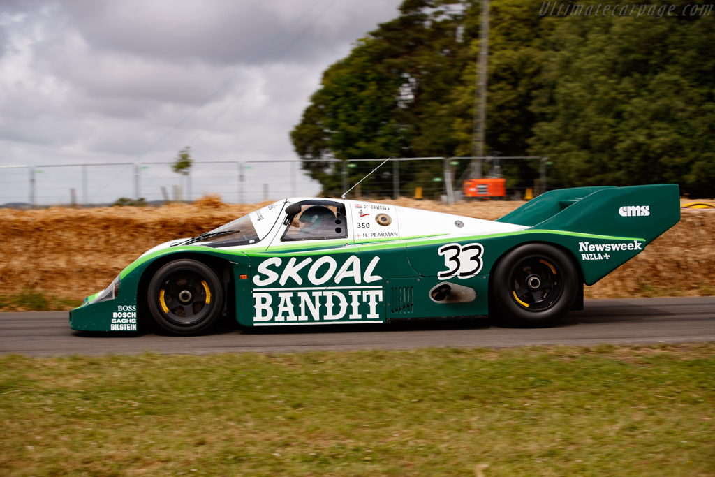 Porsche 956: Müzede Tavan Sergisi Neden? Porsche 956: Müzede Tavan Sergisi Neden?