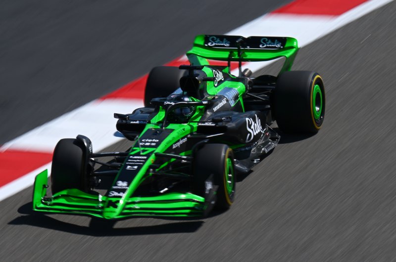 Porsche Közúti Autók: F1 Motorok Ereje Az Utakon Porsche Közúti Autók: F1 Motorok Ereje Az Utakon