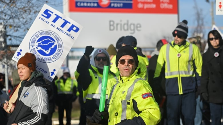Potential Canada Post Strike: Preparing Your Business For Disruptions Potential Canada Post Strike: Preparing Your Business For Disruptions