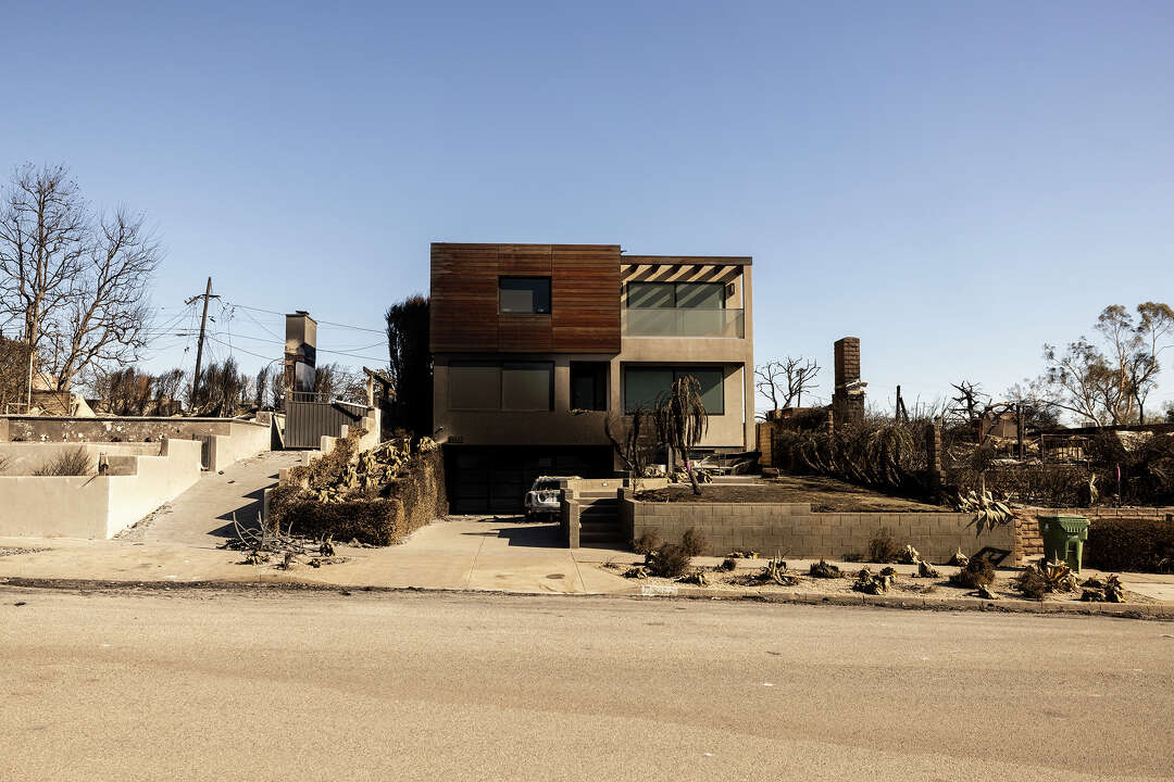 Price Gouging Allegations Surface After LA Fires: A 'Selling Sunset' Perspective Price Gouging Allegations Surface After LA Fires: A 'Selling Sunset' Perspective
